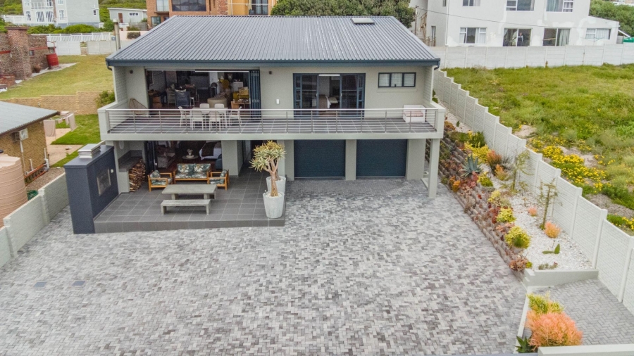 5 Bedroom Property for Sale in De Kelders Western Cape